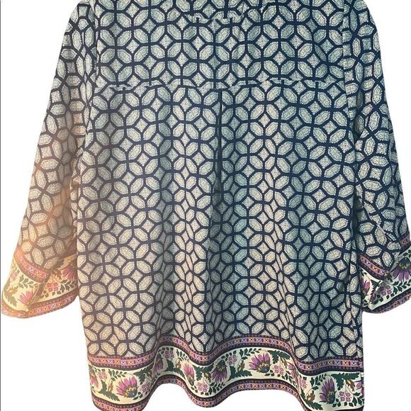 Whisper patterned shirt sleeves button - Picture 7 of 13